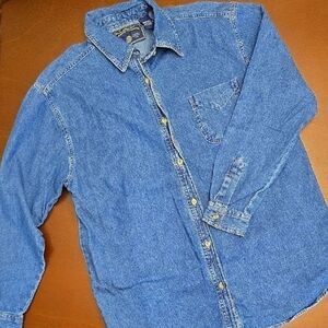 ANDREW & CO Women's M Classic Blue Denim Button Down Shirt